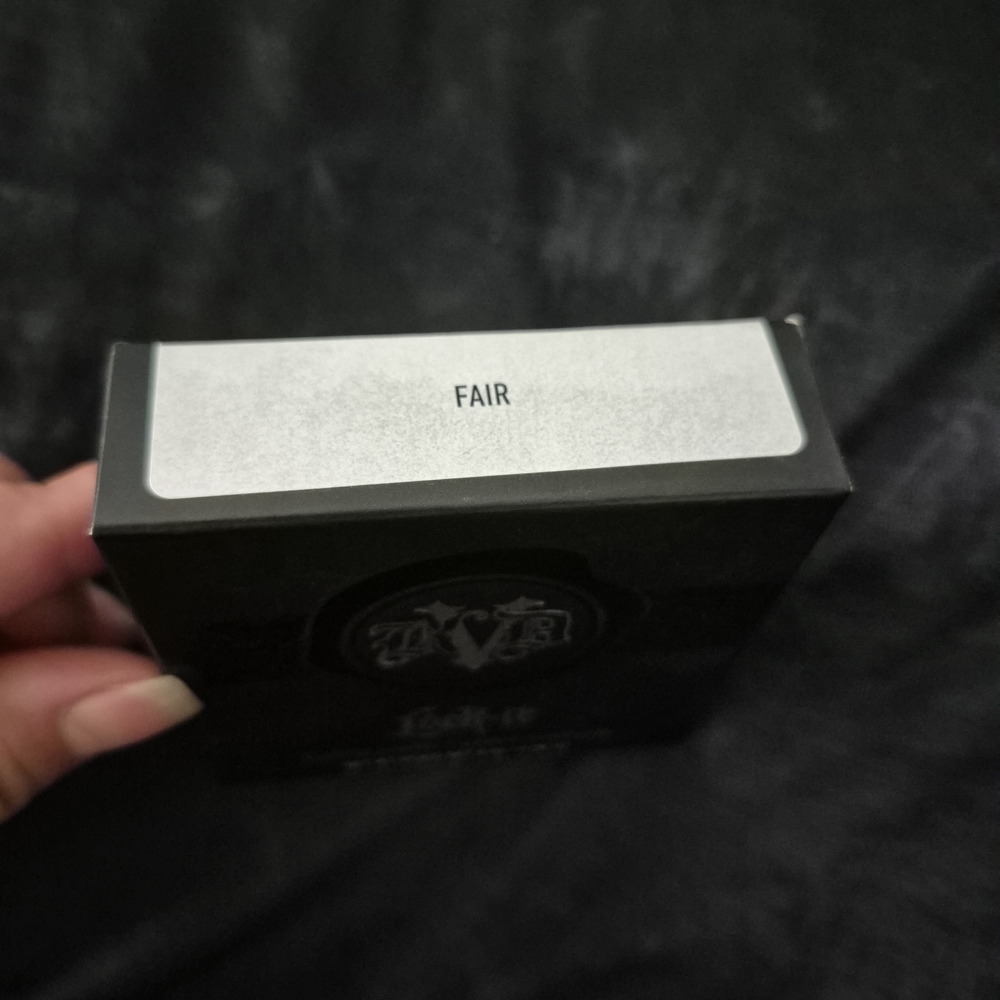 KVD Lock-It Setting Powder - Picture 2 of 6